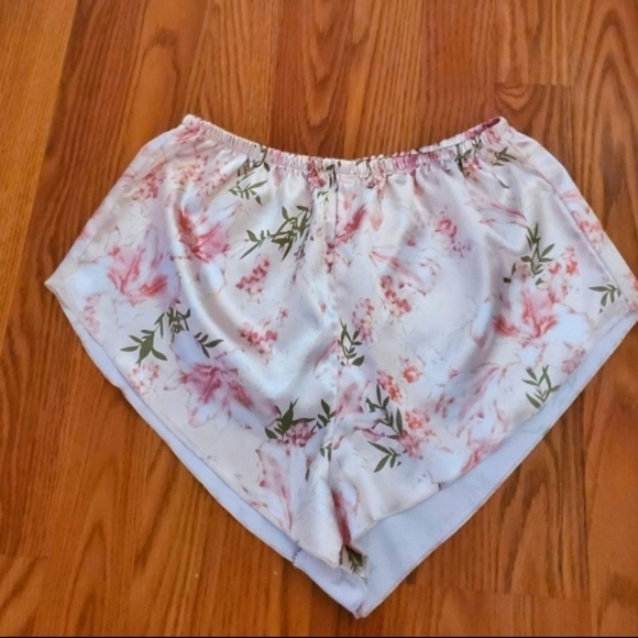 Womens (M) 3 PC Floral Pajama Set - Picture 4 of 7